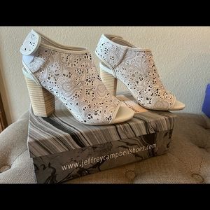 Jeffrey Campbell White Eyelet Leather Heeled Ankle Booties -8.5M